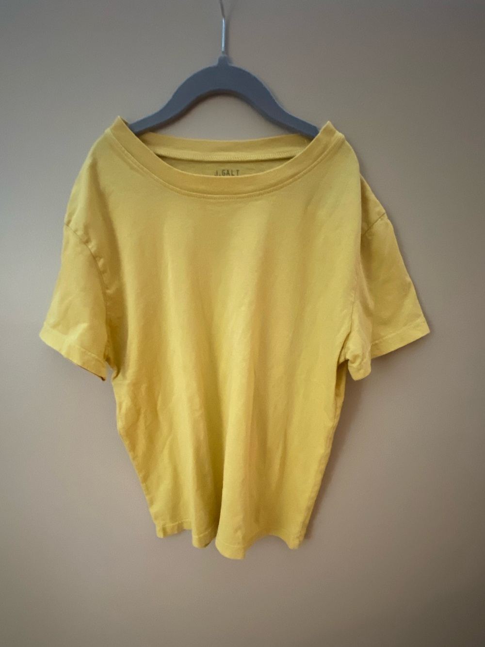 Brandy Melville Yellow Women's Crewneck Tee